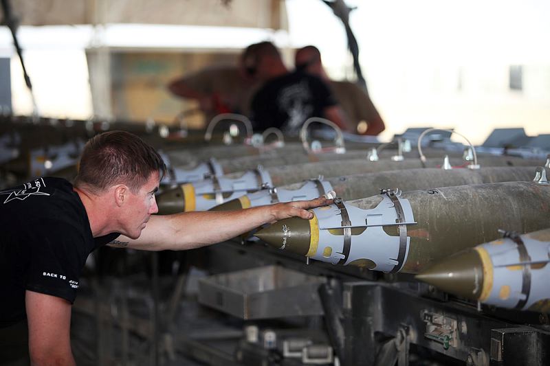 Defence enhances RAAF smart bombs